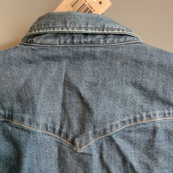levi's chambray denim western shirt, new with tags, vintage style, tailored fit - Picture 6 of 6